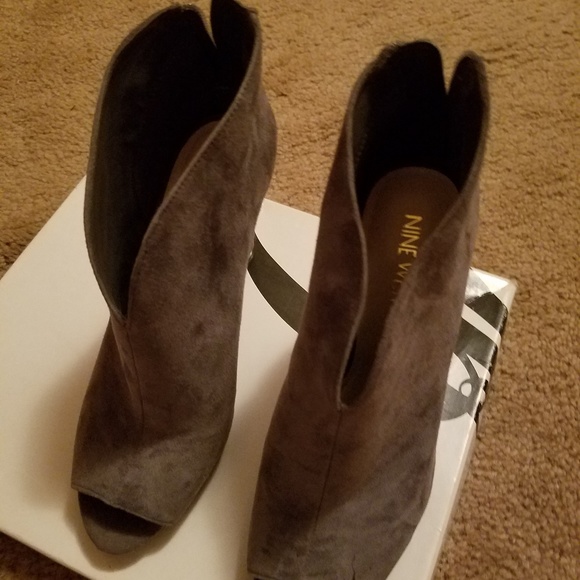 Nine west peeptoe Gray boots - Picture 5 of 5